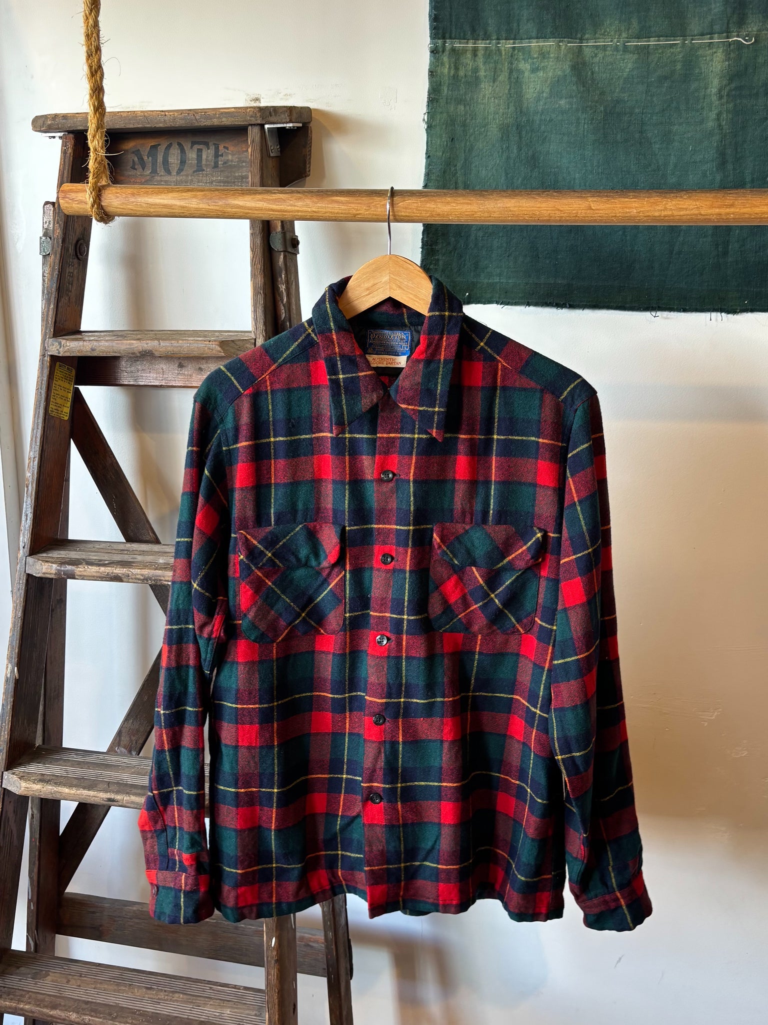 60s-early 70s Pendleton Red/Green Checked Shirt - L