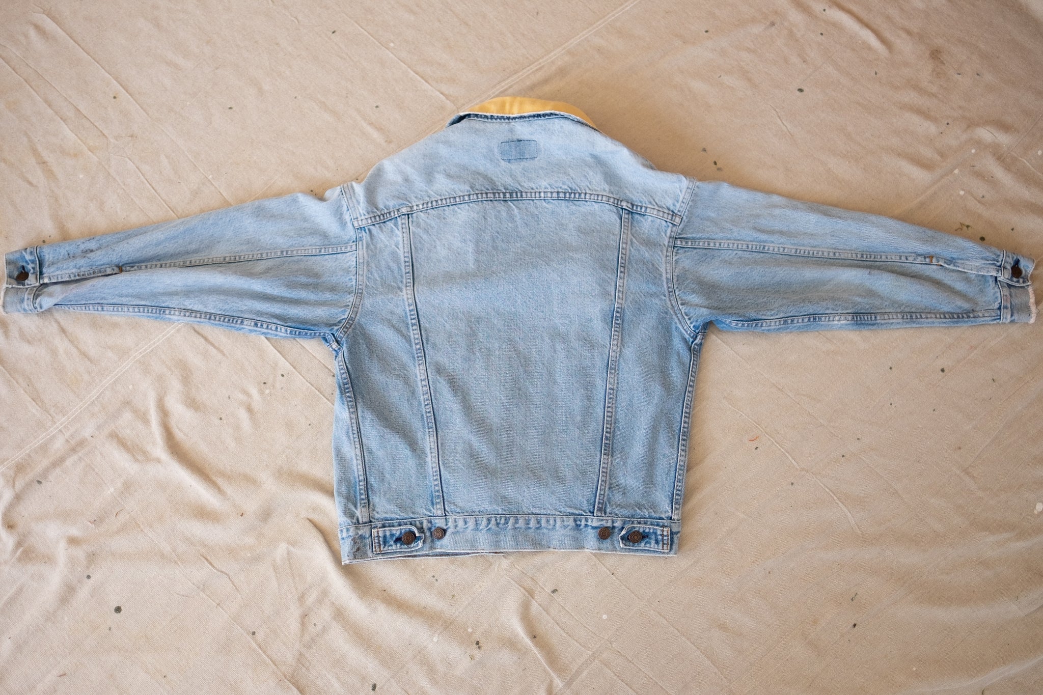 Light Blue Levi's Denim Jacket with contrast collar