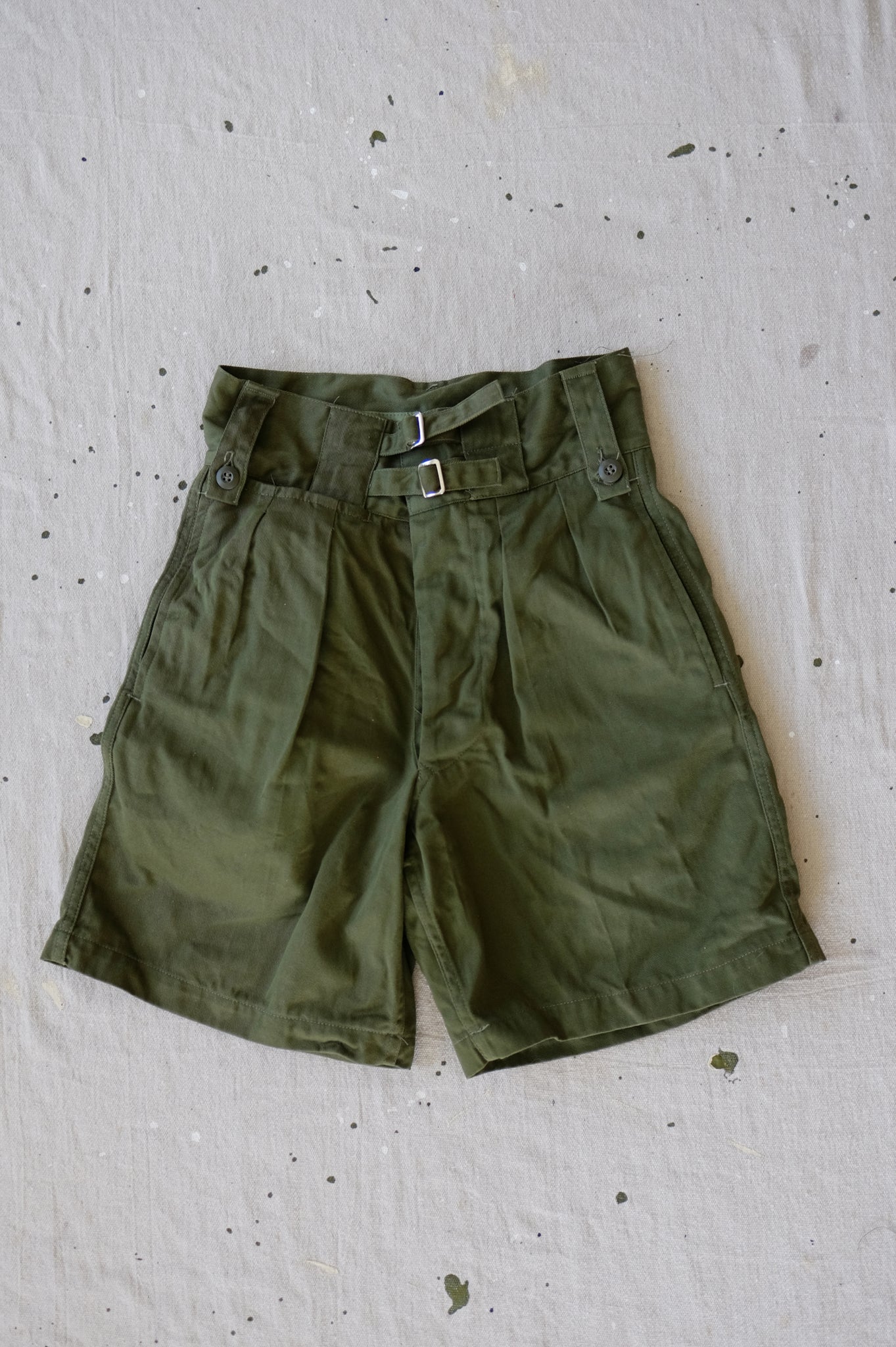 80s Australian Army Gurkha Shorts (26"-29")